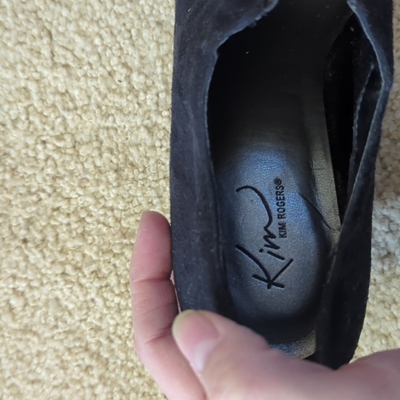 KIM ROGERS “Frenda” Black Faux Suede Heeled Booties size 6 - Picture 7 of 9